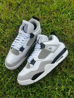 CLEAN Air Jordan 4 IV size 10.5 Mens Military Black shoes